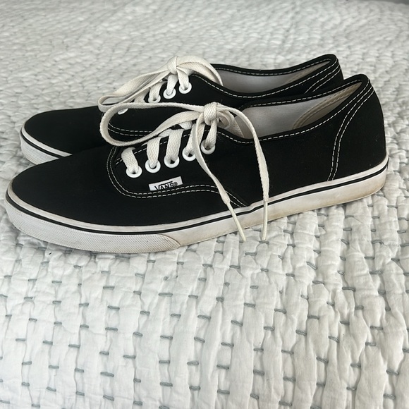 Vans Authentic Shoes - Picture 3 of 3